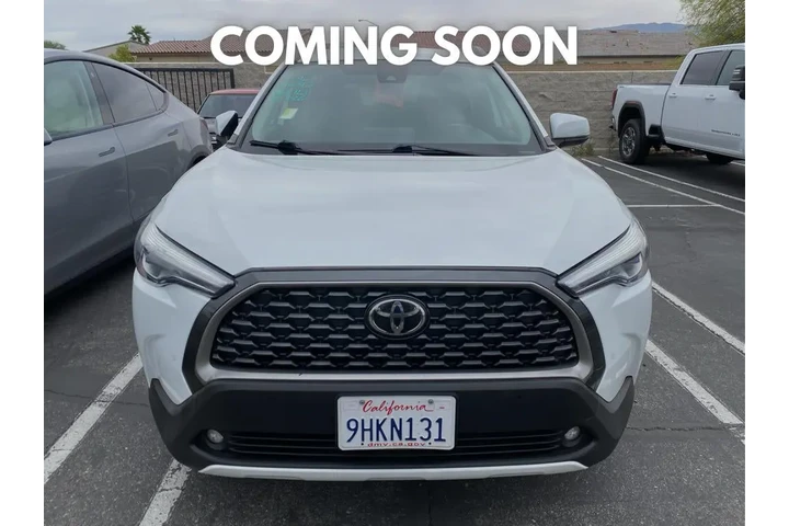 $27399 : 2022 Corolla Cross image 2