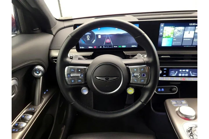 $33998 : Genesis GV60 2023 AWD Perfor image 10