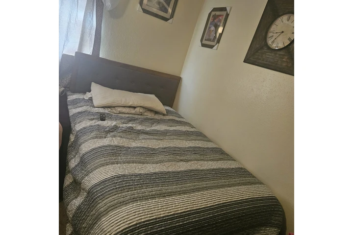 $600 : Cuarto amplio image 1