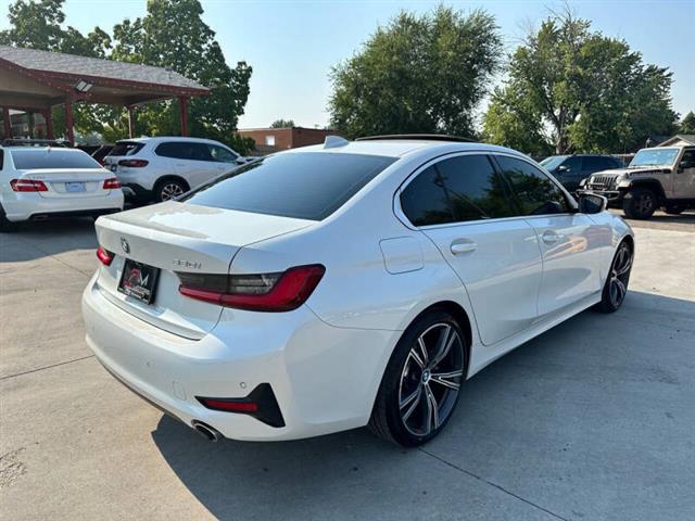 $26985 : 2021 BMW 3 Series 330i image 10