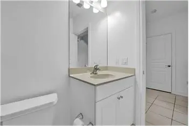 $5300 : Rental property with 3 bedro image 7