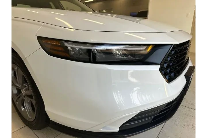 $25684 : Honda Accord 2024 EX 4dr Sed image 9