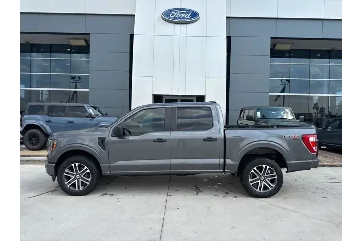 $34085 : Ford F-150 2023 4x4 XL 4dr S image 2