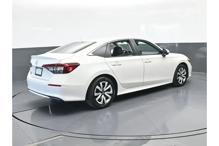 $21995 : Honda Civic 2025 LX 4dr Seda image 6