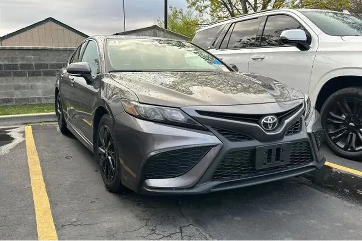 $27995 : Toyota Camry 2024 SE 4dr Sed image 3