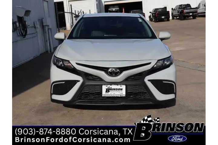 $25990 : Toyota Camry 2024 SE 4dr Sed image 2