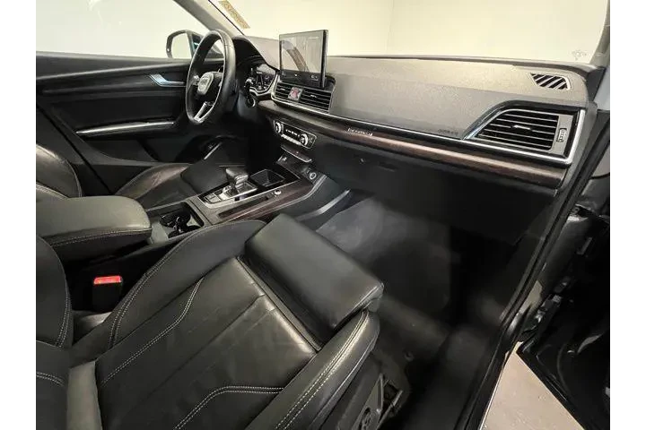 $27439 : Audi Q5 2024 AWD quattro S l image 10