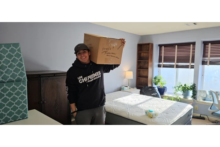 Los Chipilines moving corp image 8