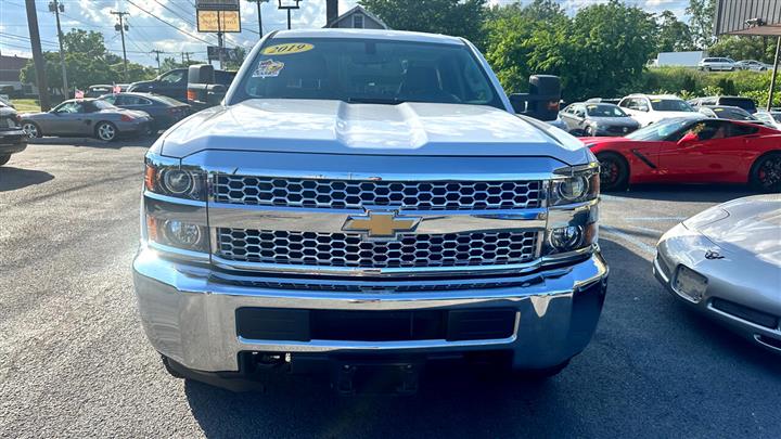 $28995 : 2019 Silverado 2500HD image 2