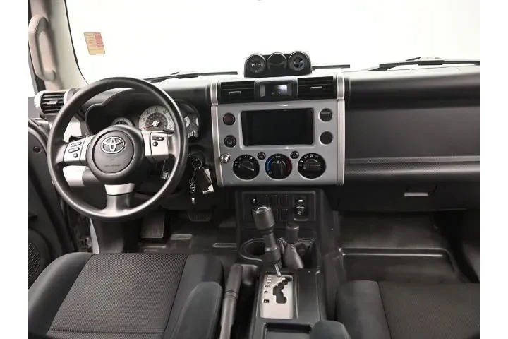 $28651 : Toyota FJ Cruiser 2014 4x4 4 image 10