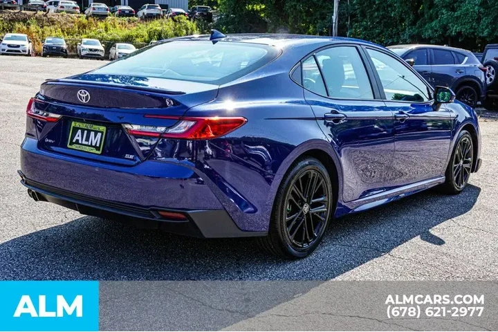 $26920 : Toyota Camry 2025 SE 4dr Sed image 6