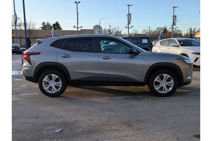 $19999 : Chevrolet Trax 2025 LS 4dr C image 2