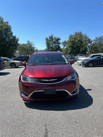 $18995 : PRE-OWNED 2018 CHRYSLER PACIF image 3