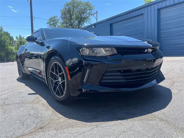 $17088 : 2017 Camaro LS, MANUAL TRANNY image 5