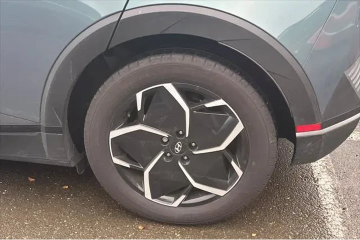 $25990 : Hyundai IONIQ 5 2024 SEL 4dr image 7