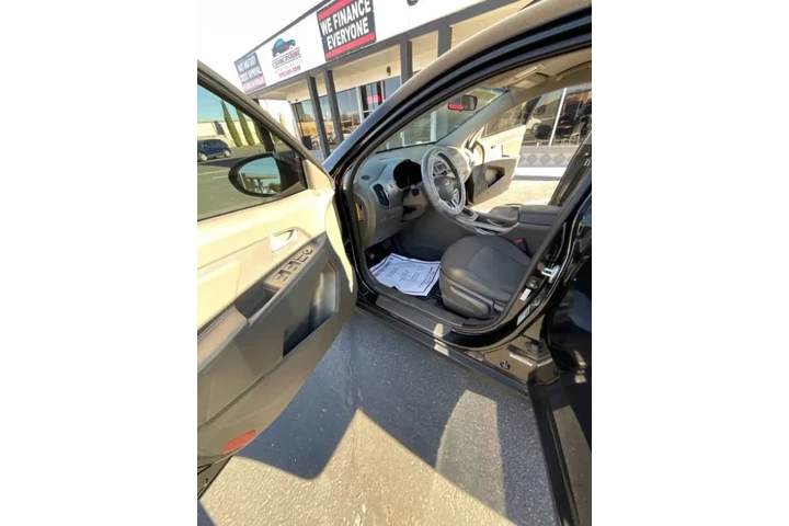 2012 Sportage image 6