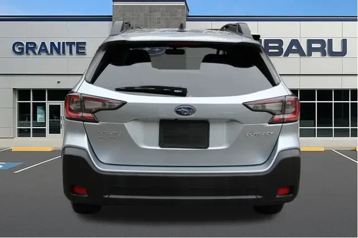 $28850 : Subaru Outback 2025 AWD Prem image 8