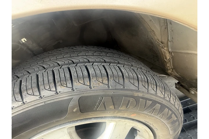 $1600 : Honda accord image 3