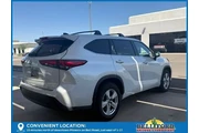 $32745 : Toyota Highlander 2022 AWD L thumbnail