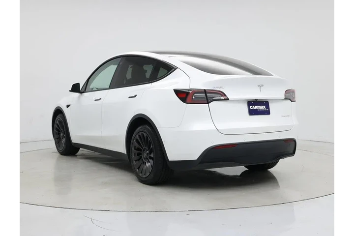 $26998 : Tesla Model Y 2022 AWD Long image 2