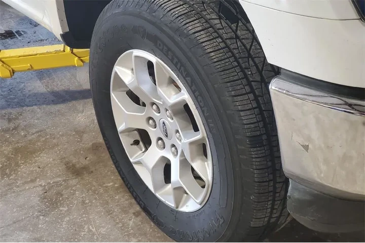 $36995 : Ford F-150 2023 4x4 XLT 4dr image 4