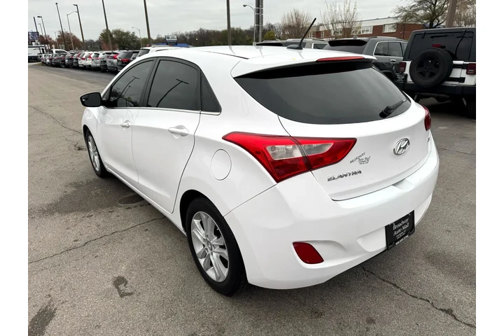 $8980 : 2015 Elantra GT 5dr HB Auto image 4