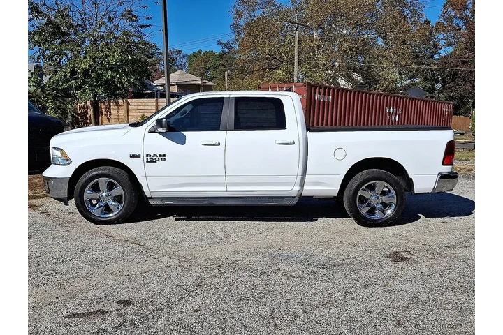 $26998 : Ram 1500 Classic 2019 4x4 Bi image 2