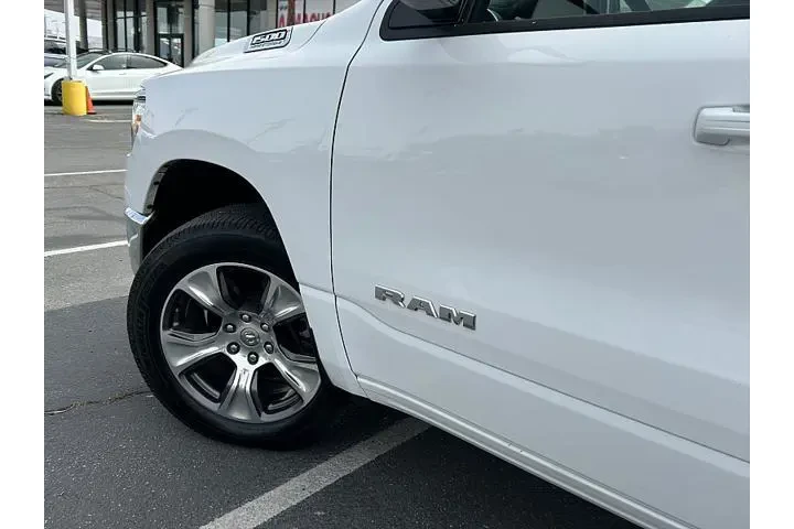 $34995 : Ram 1500 2024 4x2 Laramie 4d image 9