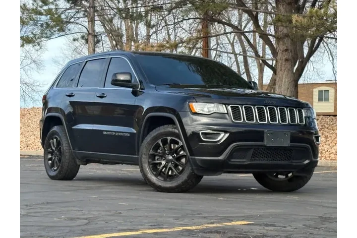 $18900 : 2022 Grand Cherokee WK Laredo image 2