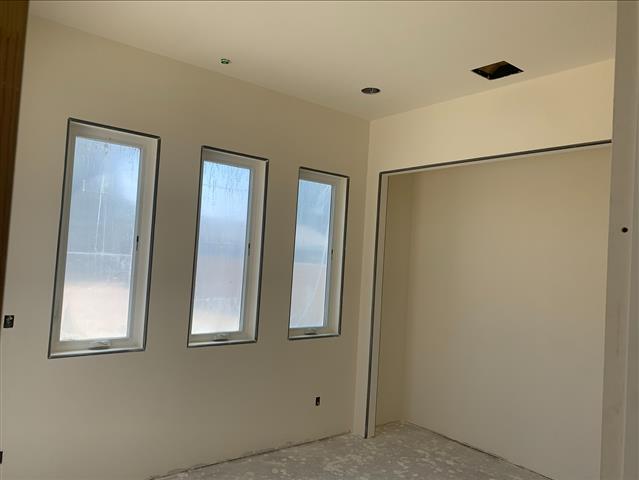 R DRYWALL CONSTRUCTION image 2