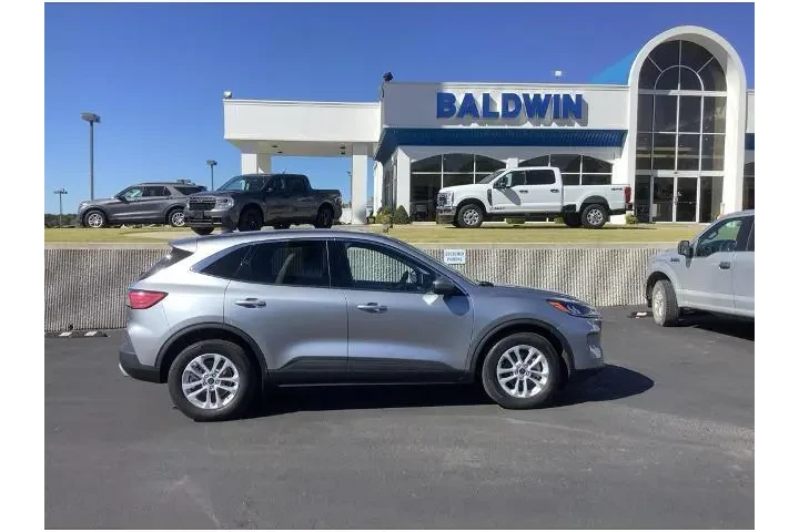 $18950 : Ford Escape Hybrid 2021 SE 4 image 8