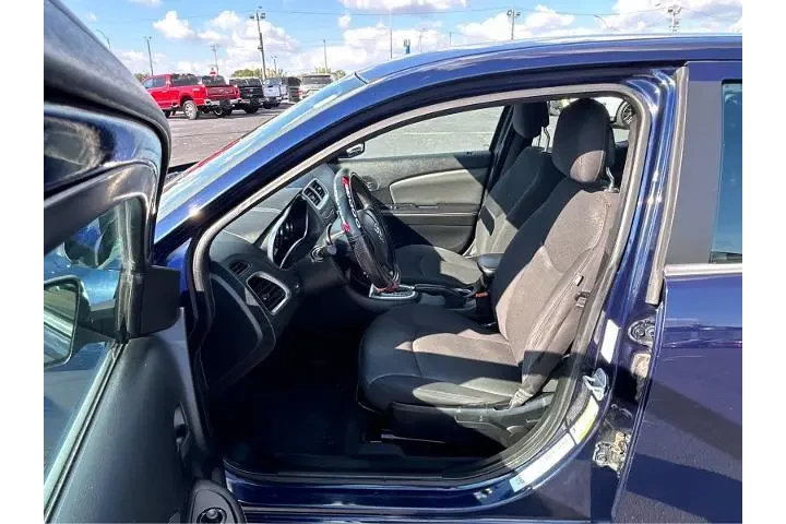 Dodge Avenger 2013 SE 4dr Se image 10