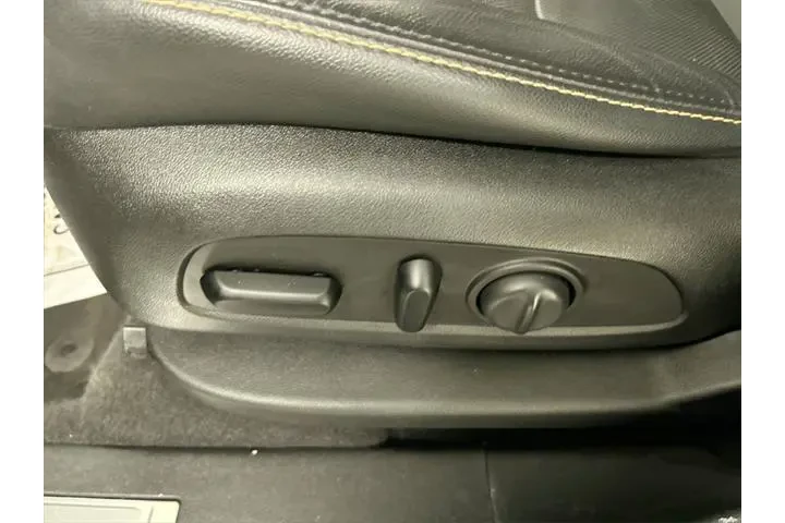 $17211 : Chevrolet Equinox 2020 4x4 P image 10