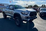 $34299 : 2019 Tacoma 4WD SR Double Cab thumbnail