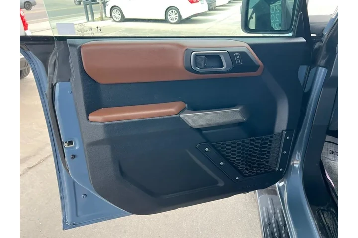 2023 Bronco Base 4-Door w/Adv image 10
