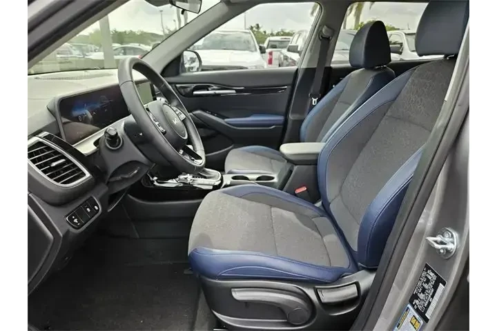 $23990 : Kia Seltos 2024 AWD S 4dr SU image 5
