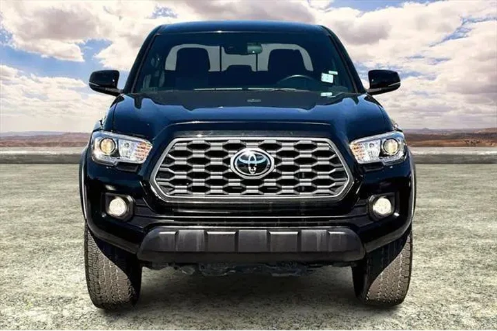 $32991 : Toyota Tacoma 2023 4x2 TRD O image 2