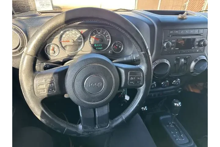 $15985 : Jeep Wrangler 2015 4x4 Sport image 8