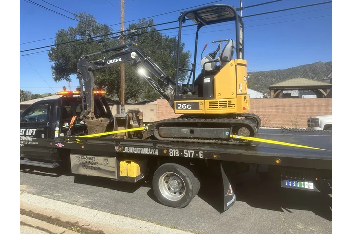 GRUA EN LOS ANGELES Y S. F. V. image 4