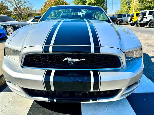 $13491 : 2014 Mustang 2dr Conv V6 image 4
