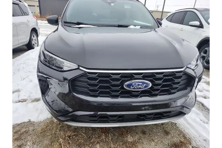 $21943 : Ford Escape 2023 AWD ST-Line image 10