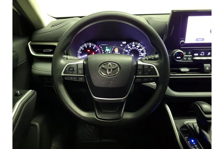 $30998 : Toyota Highlander 2023 Plati image 10