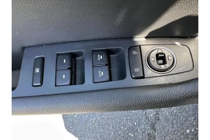 $14999 : Hyundai SONATA 2018 Sport 4d image 9