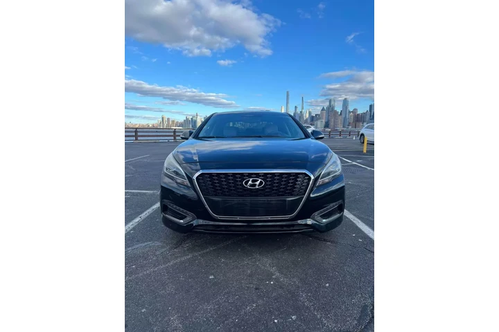 $9995 : 2016 HYUNDAI SONATA HYBRID LI image 4