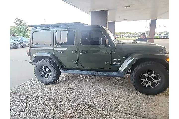 $25541 : Jeep Wrangler Unlimited 2021 image 9