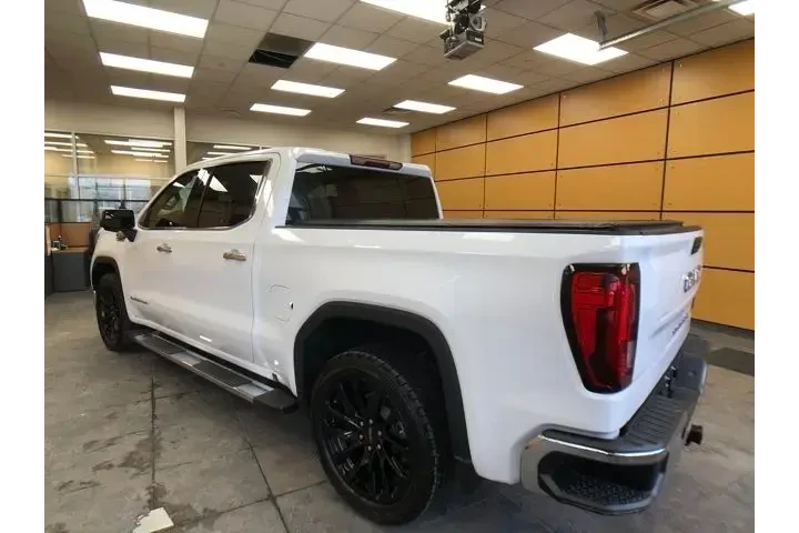 $39488 : GMC Sierra 1500 2022 4x4 SLT image 5