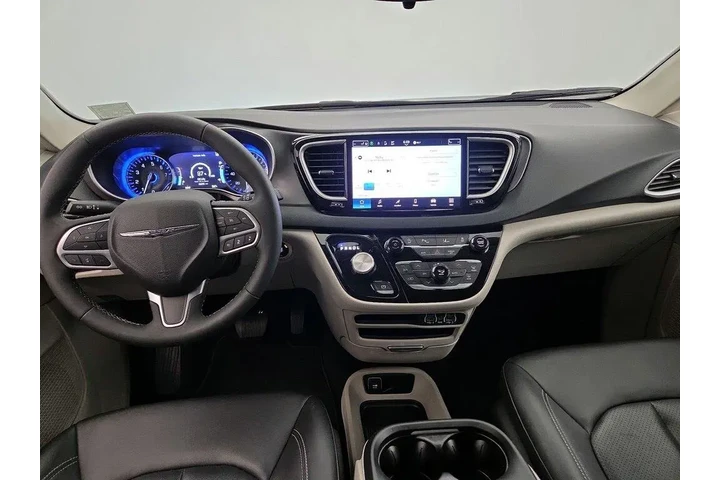 $29998 : Chrysler Pacifica 2024 Touri image 9
