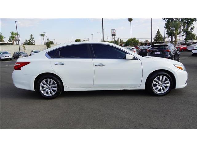 $9984 : 2017 Altima 2.5 S image 5