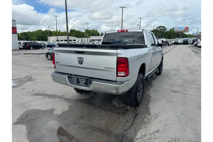 2017 RAM 2500 SLT 4x4 Crew Ca image 2