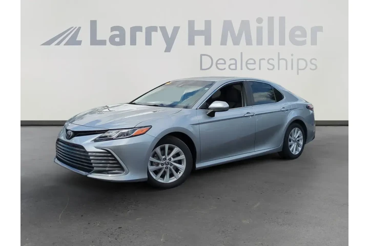Toyota Camry 2022 LE 4dr Sed image 1